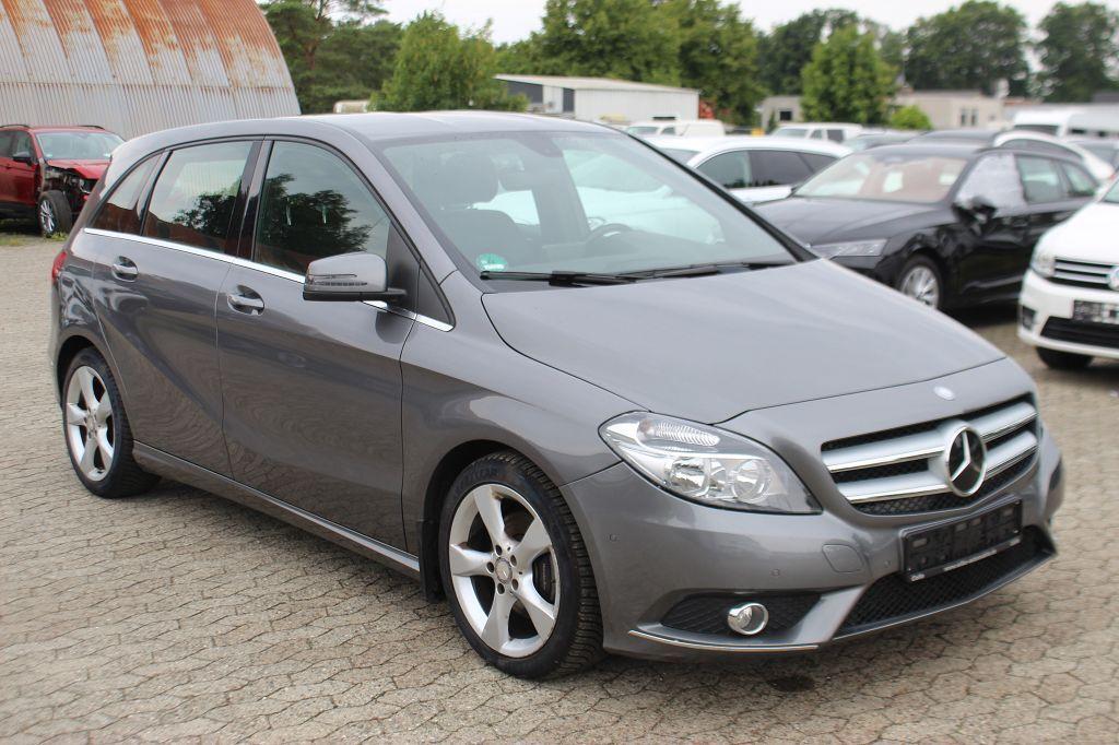 Mercedes-Benz B 180 BE 7G-DCT Navi Leder 17 Zoll