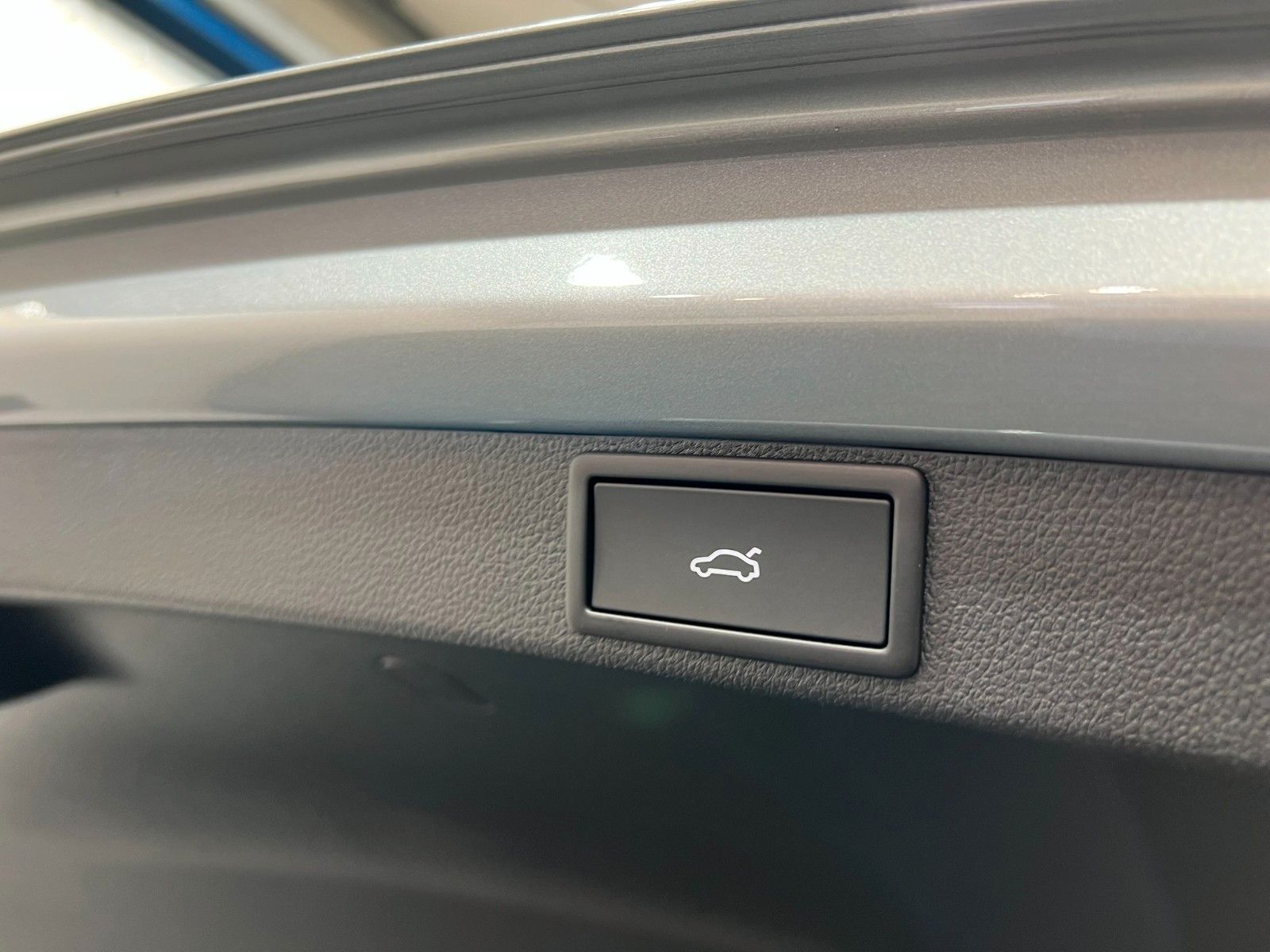 Fahrzeugabbildung SKODA Octavia 2.0 TDI 110kW DSG Selection Combi