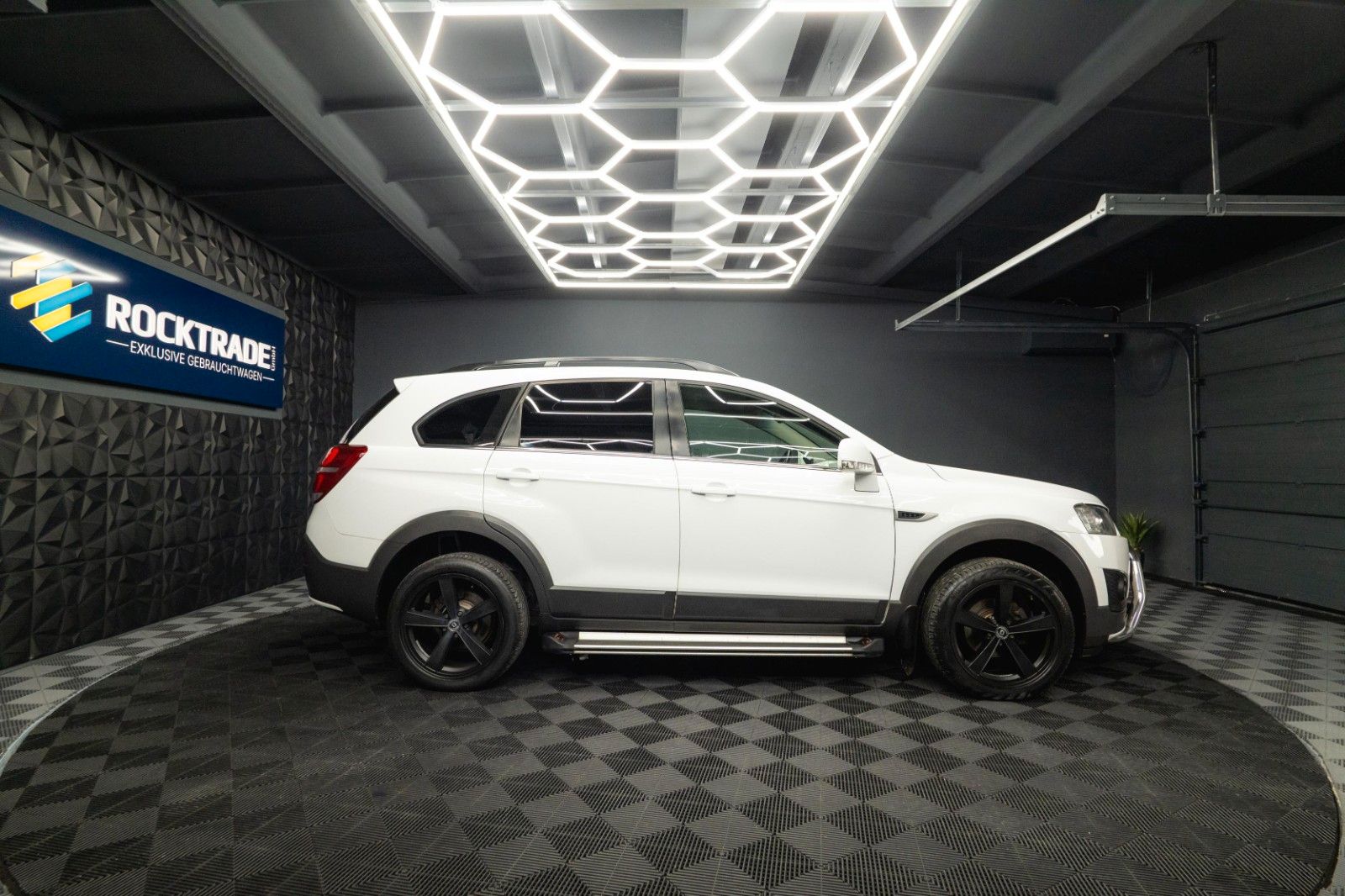 Fahrzeugabbildung Chevrolet Captiva 2.2 D LT+ 2WD Sport | 7 Sitze | 19 Zoll