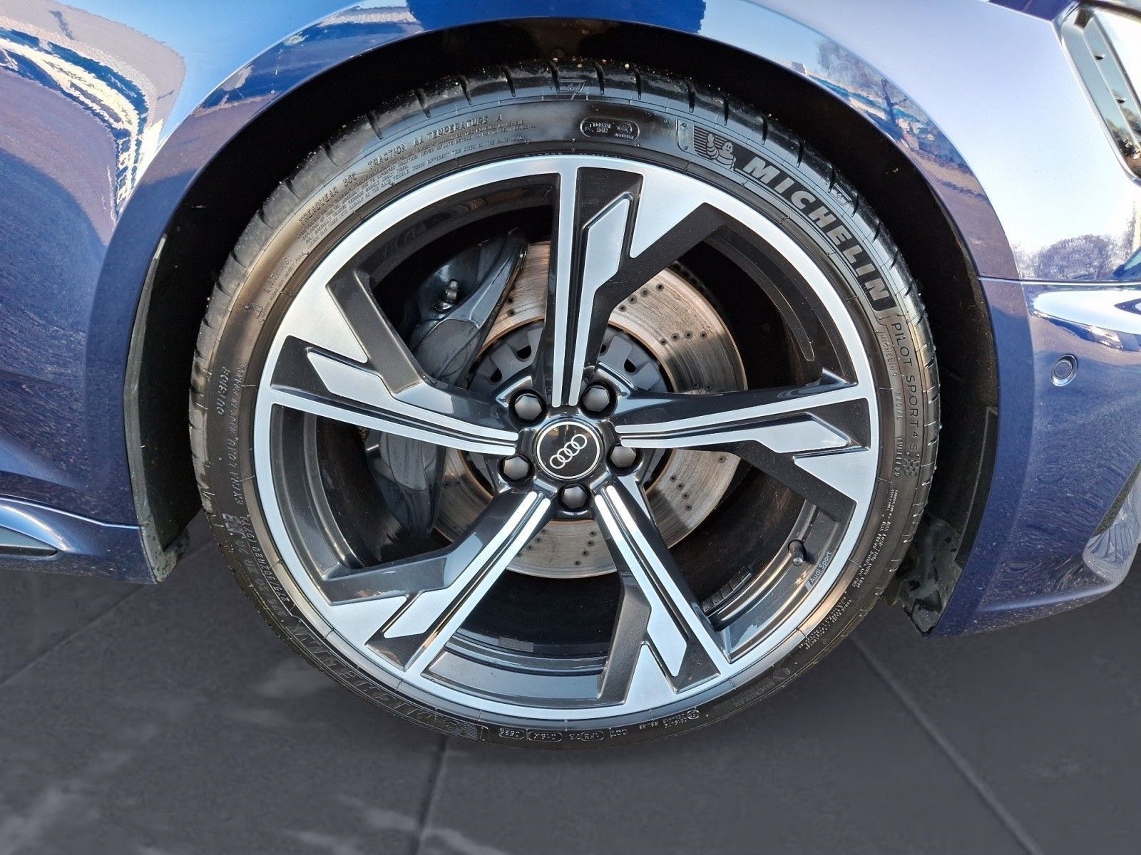 Audi RS4 - Bild 12
