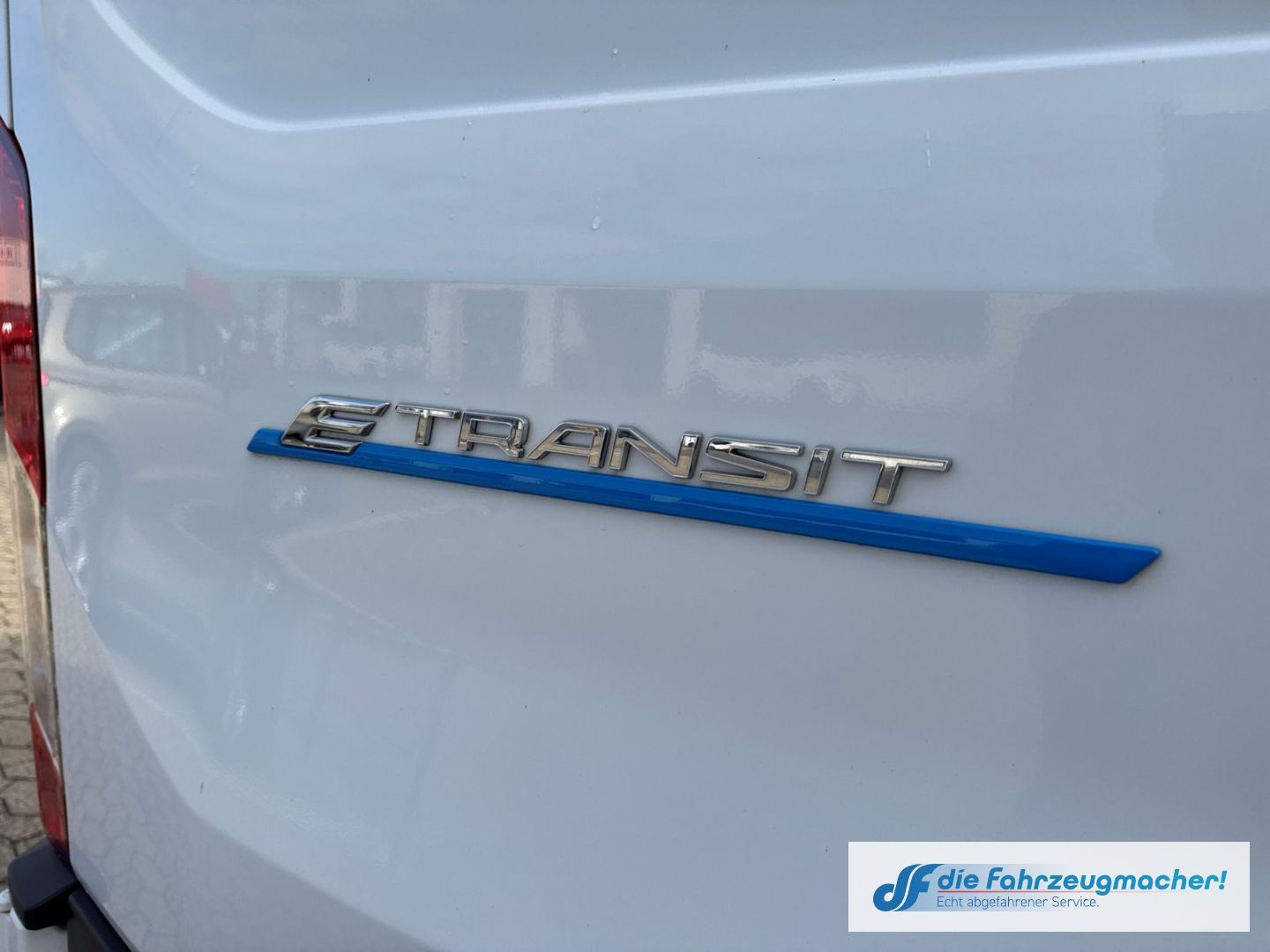 Fahrzeugabbildung Ford Transit Kasten E 350 L3 Trend Navi 360 Kamera AC