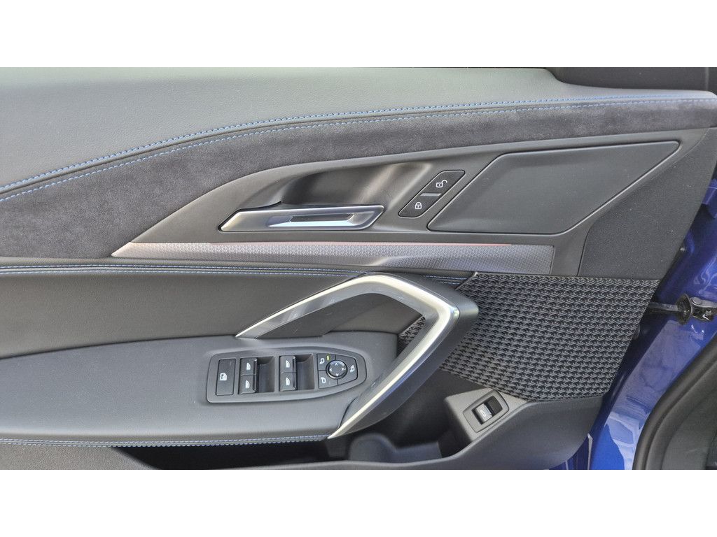 BMW X1 sDrive 18i M-Sport AHK PANO KAM LED NAVI SHZG foto 13