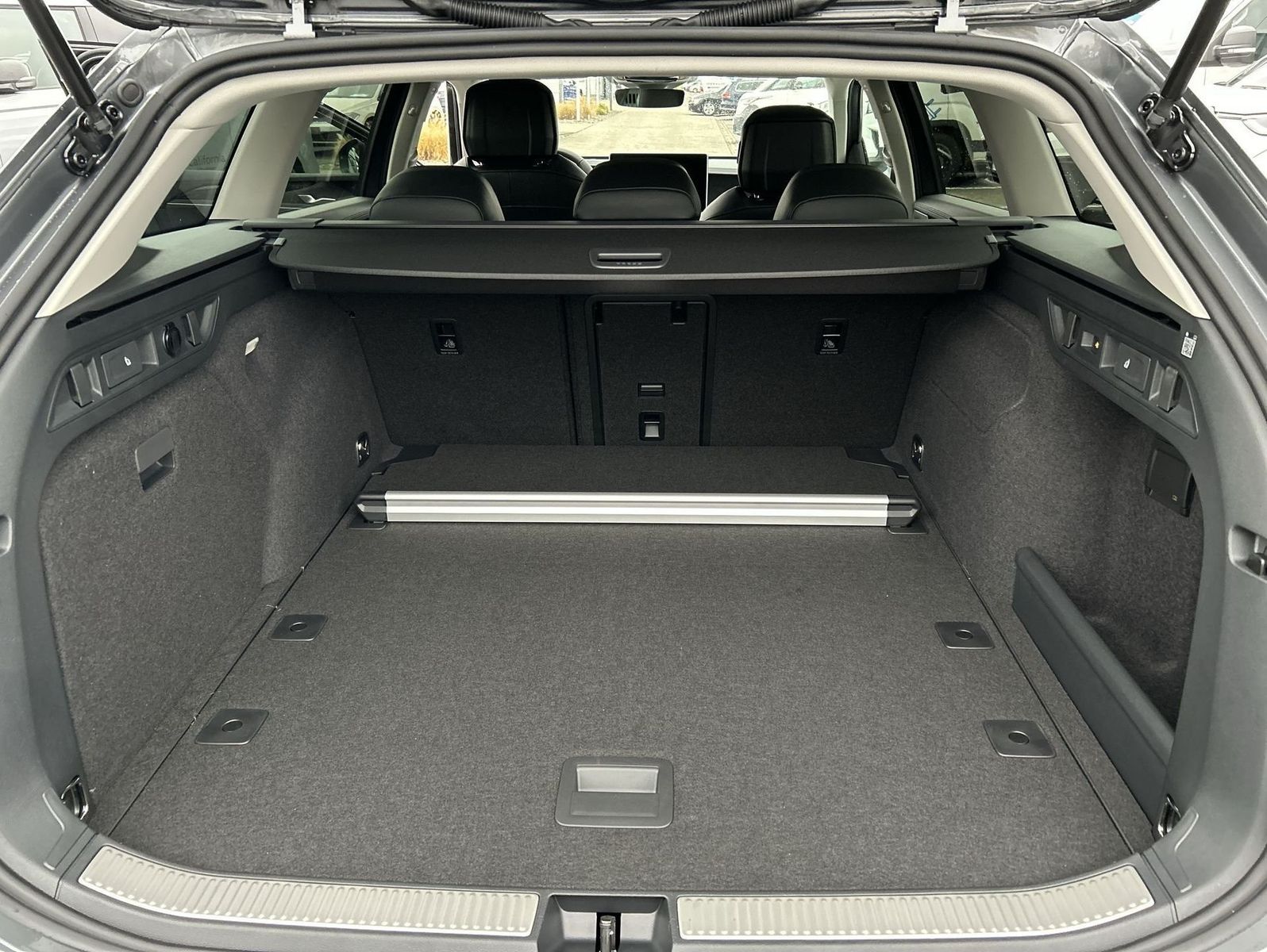 Volkswagen Passat - Bild 23