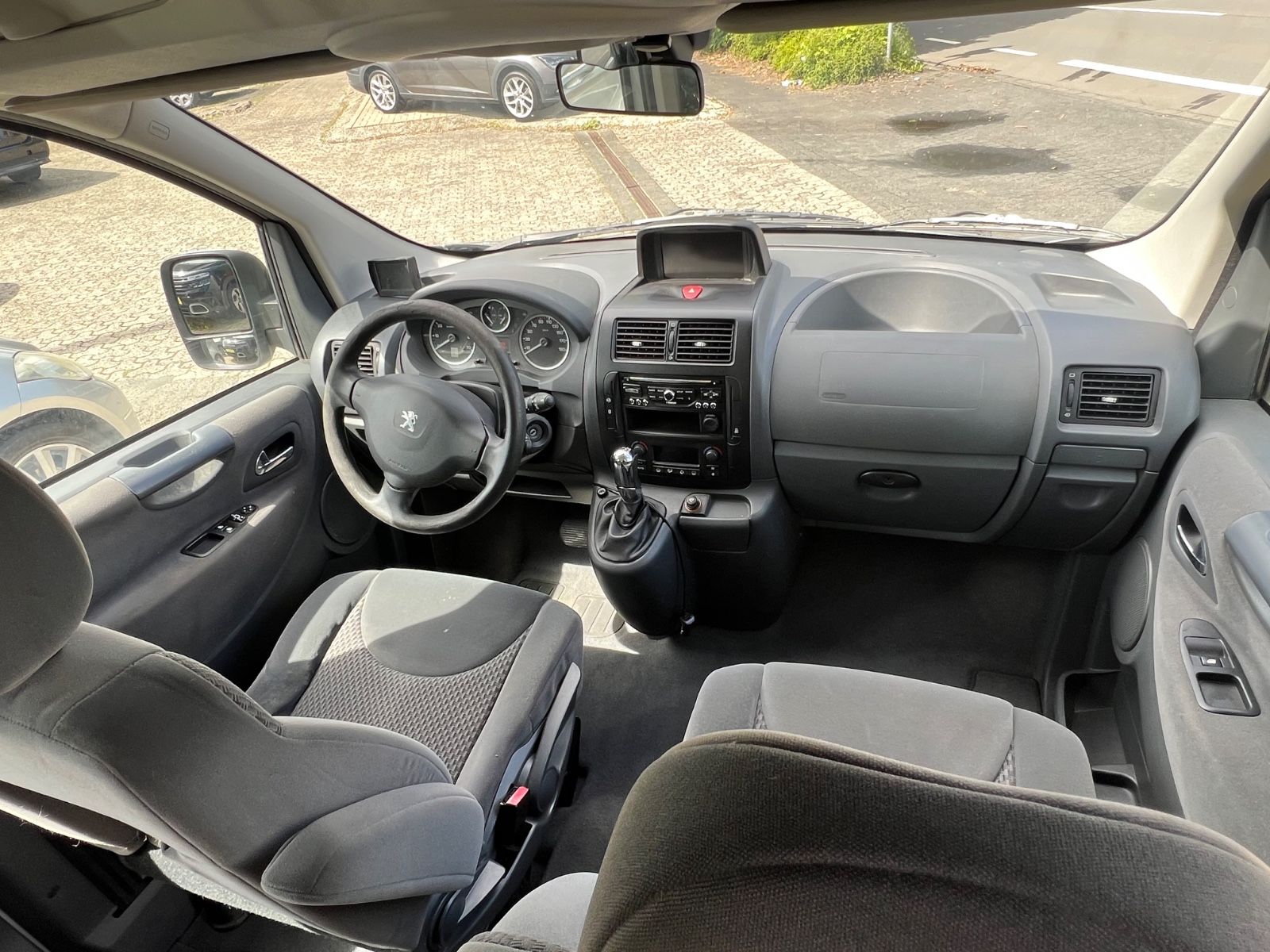 Fahrzeugabbildung Peugeot Expert Tepee L2H1 Active 8.Sitzer