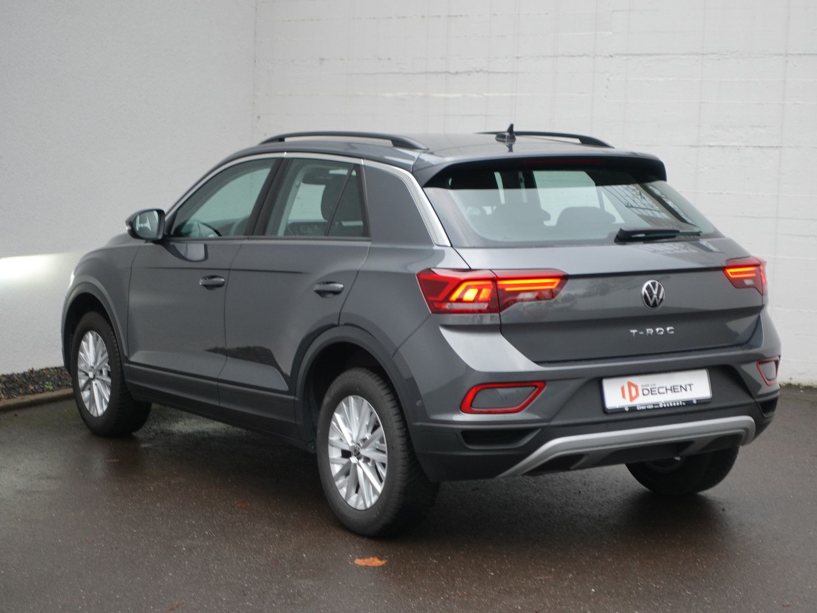 Fahrzeugabbildung Volkswagen T-Roc Life 1.5TSI DSG,Navi,AHK,Allwetter,Sitzhzg