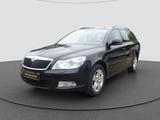 Skoda Octavia Combi Elegance - Skoda Octavia aus 2012 mit Benzin-Antrieb: Kombi