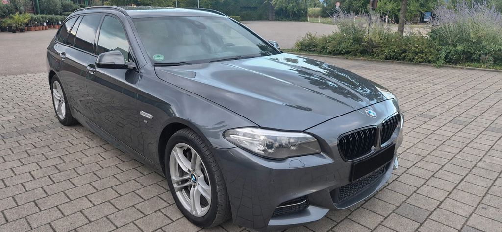 Image of BMW 530