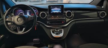 Mercedes V 220 - 8