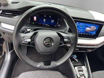 Skoda Octavia Combi First Edition+AHK+LED+AppC+Virtual