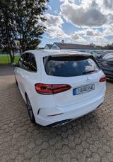 Mercedes-Benz B 200 4MATIC DCT - - Mercedes-Benz B 200: 4matic