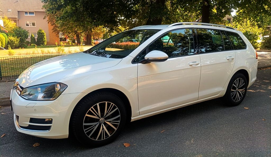 Image of Volkswagen Golf