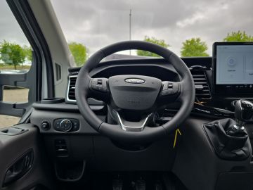 Bild 14 Ford Transit 350 L3 Doka Pritsche Trend AHK Tel.-Vorb