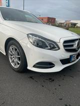 Mercedes-Benz E 250 T AVANTGARDE Autom. AVANTGARDE - Mercedes-Benz E 250 in Solingen