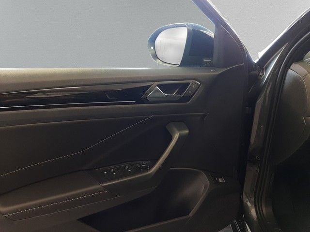 Fahrzeugabbildung Volkswagen T-Roc Black Style 1.5TSI AHK Matrix Massage