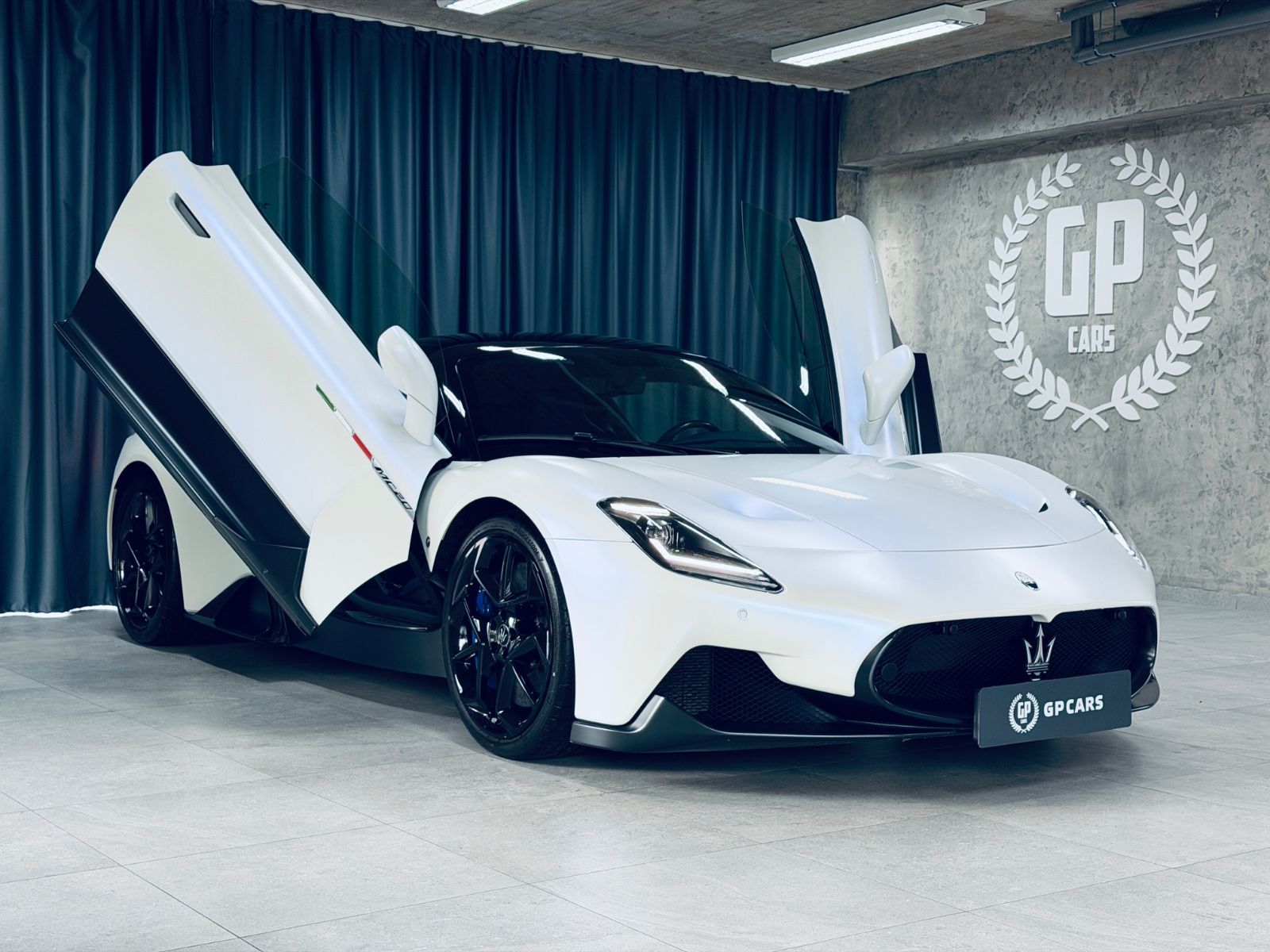 MASERATI MC20