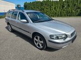 Volvo V70 2.5T AWD.  "Tüv neu + ZR neuwertig" - Volvo V70 mit Benzin-Antrieb: Kombi, 5t