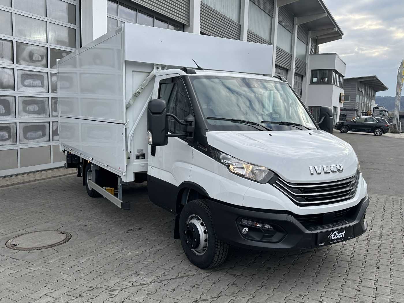 Fahrzeugabbildung Iveco Daily 70C18 HA8 *LBW*Schwenkwandkoffer*