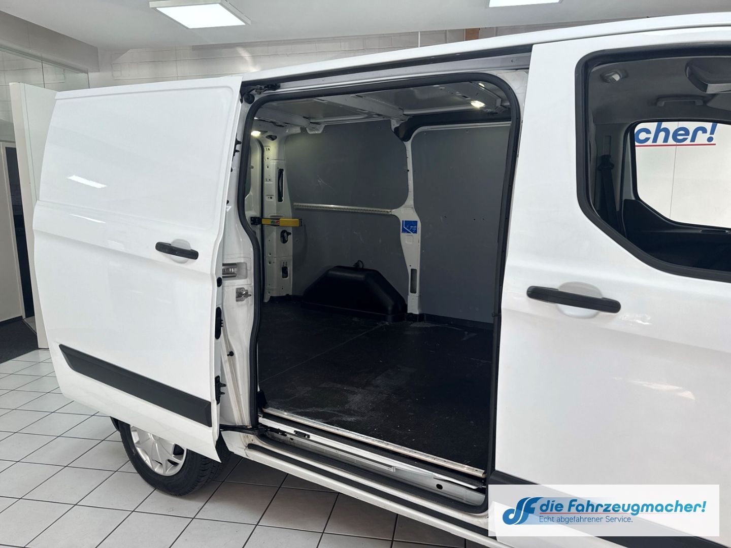 Fahrzeugabbildung Ford Transit Custom Kasten L1 H1 Trend Klima 2.0  Zah