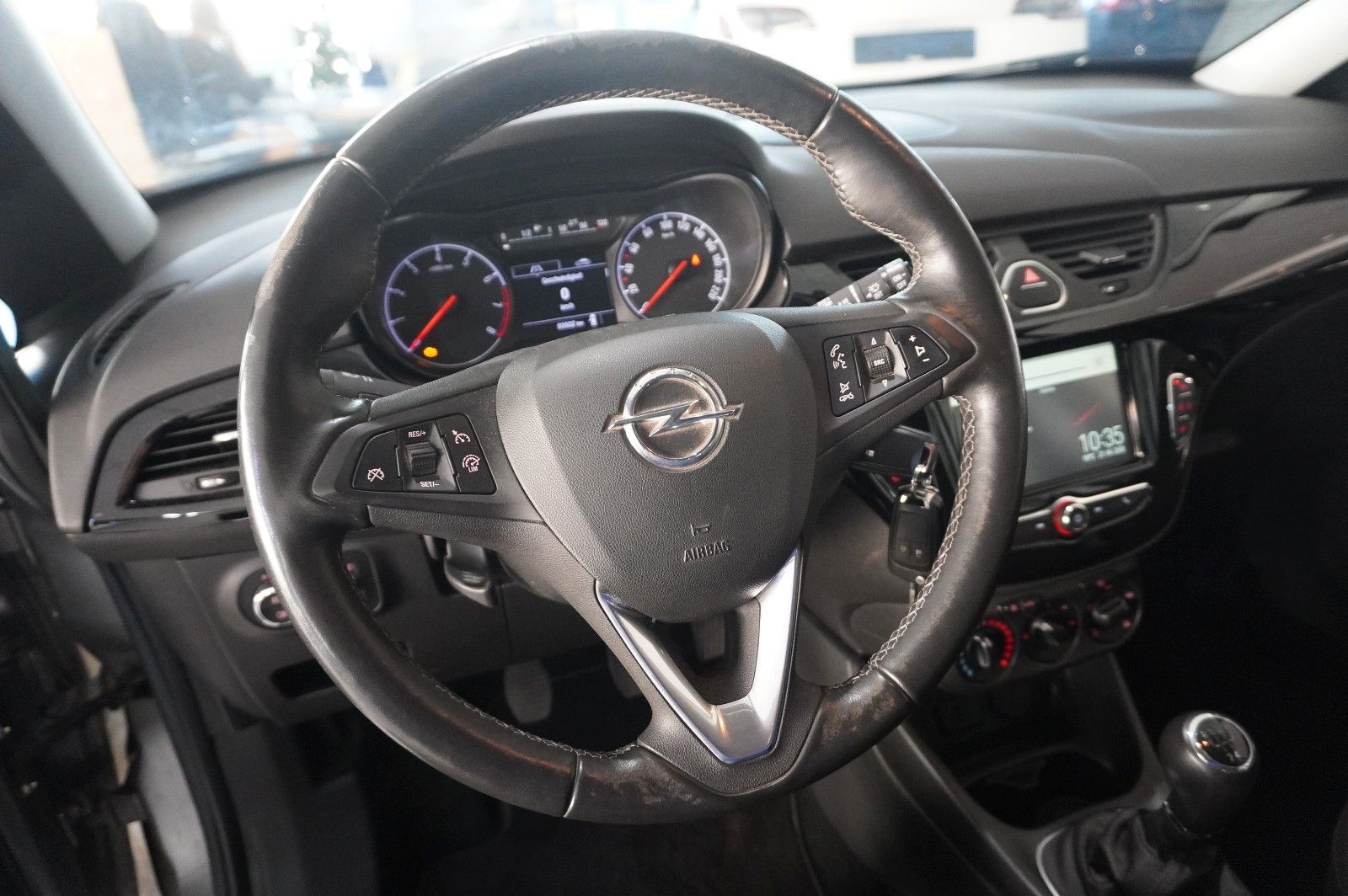 Fahrzeugabbildung Opel Corsa E 1.4 120 JAHRE 5-TÜR NAVI/SHZ/KAMERA/TEMP