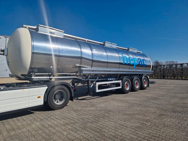 Feldbinder 38000 liter 3 kamer tankoplegger met CIP Leiding