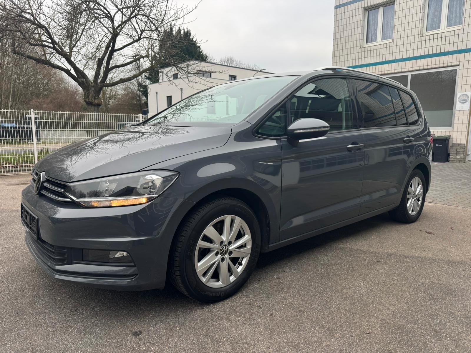 Volkswagen Touran 2.0 TDI/7-SITZER/ACITV-DISPLAY/KESSY/ACC