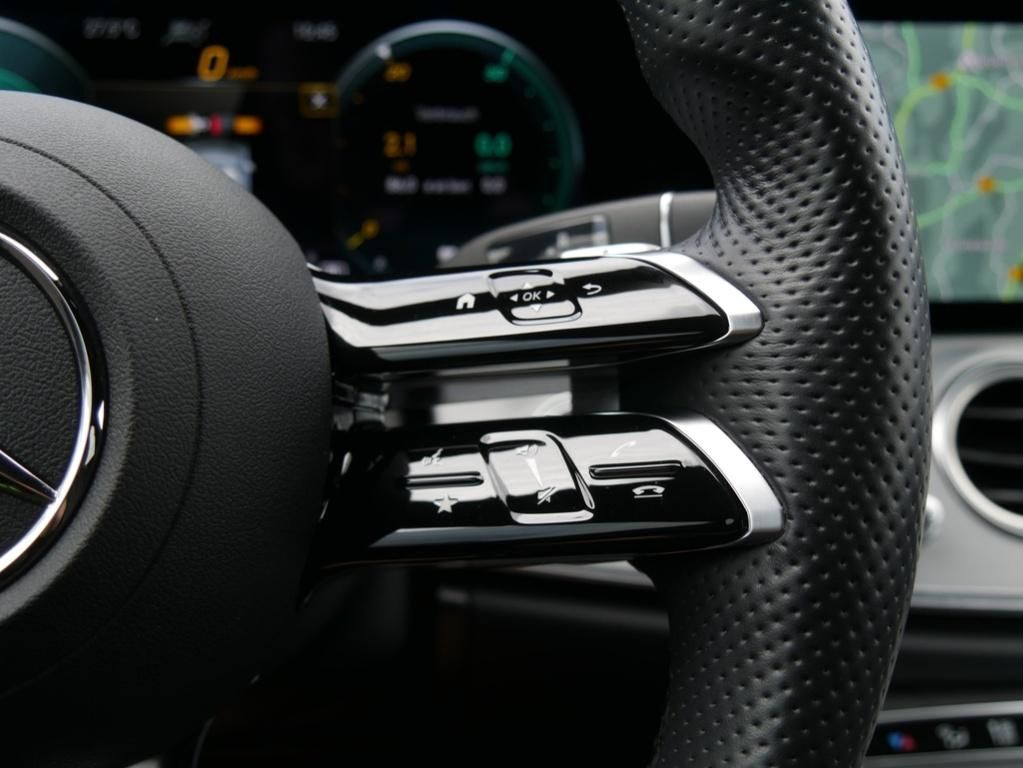 Mercedes-Benz E 300 de 4MATIC Limousine |AMG|DISTR|KEYL|NAVI