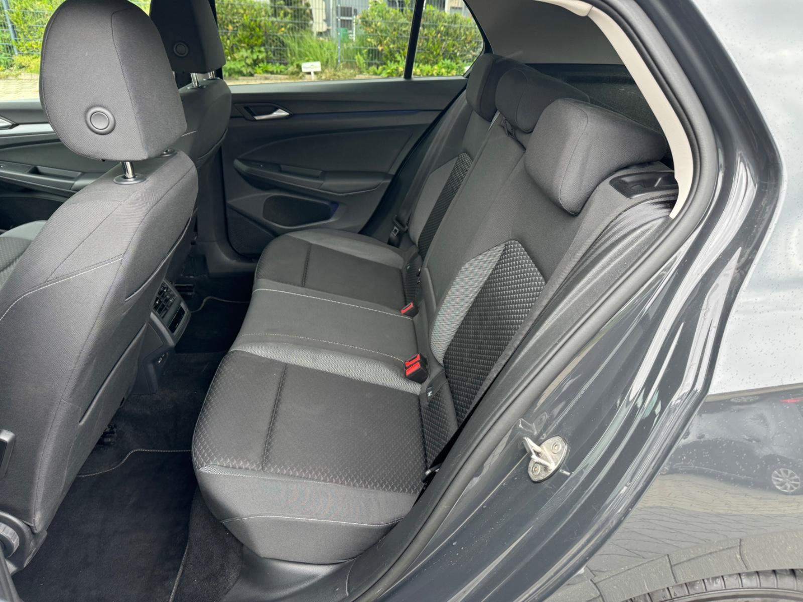 Volkswagen Golf VIII 1.0 eTSI Active NAVI*KLIMATRONIK*MTL* — 13