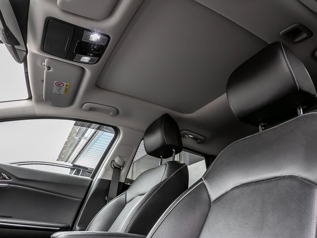 Kia Ceed Sportswagon Platinum Edition Stauassistent