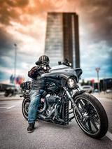 Harley-Davidson BREAKOUT 114 - BEHINDERTEN UMBAU BENZIN
