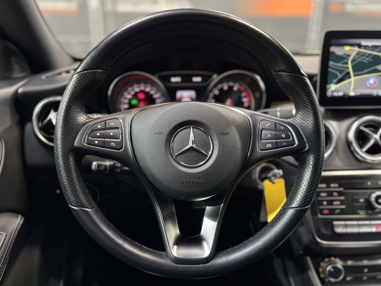 Fahrzeugabbildung Mercedes-Benz CLA 180 Urban Night Sport#LED#Kamera#Navi