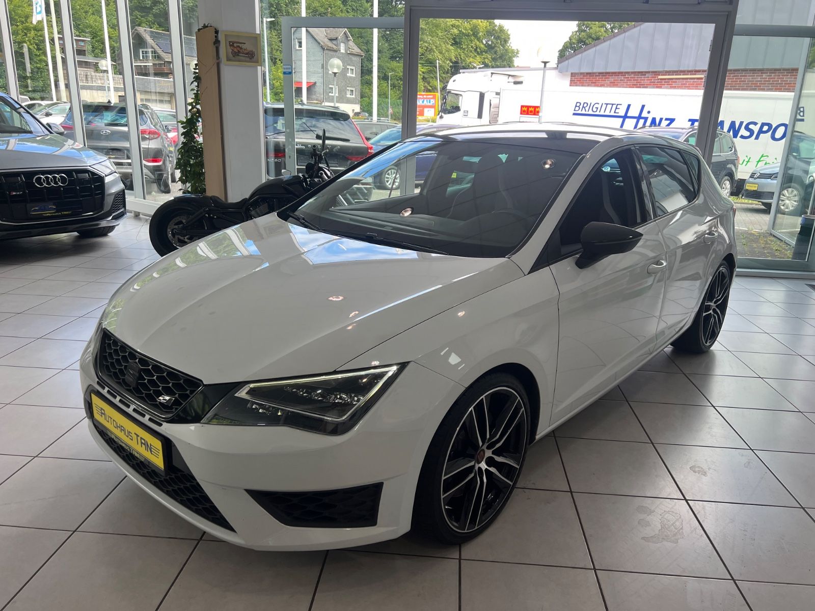 Fahrzeugabbildung SEAT Leon Cupra 290 DSG * SCHALENSITZE *