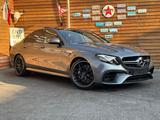 Mercedes-Benz E 63 AMG Deutsches Auto4 Matic+ Pano ACC LED 360 - Mercedes-Benz mit Benzin-Antrieb