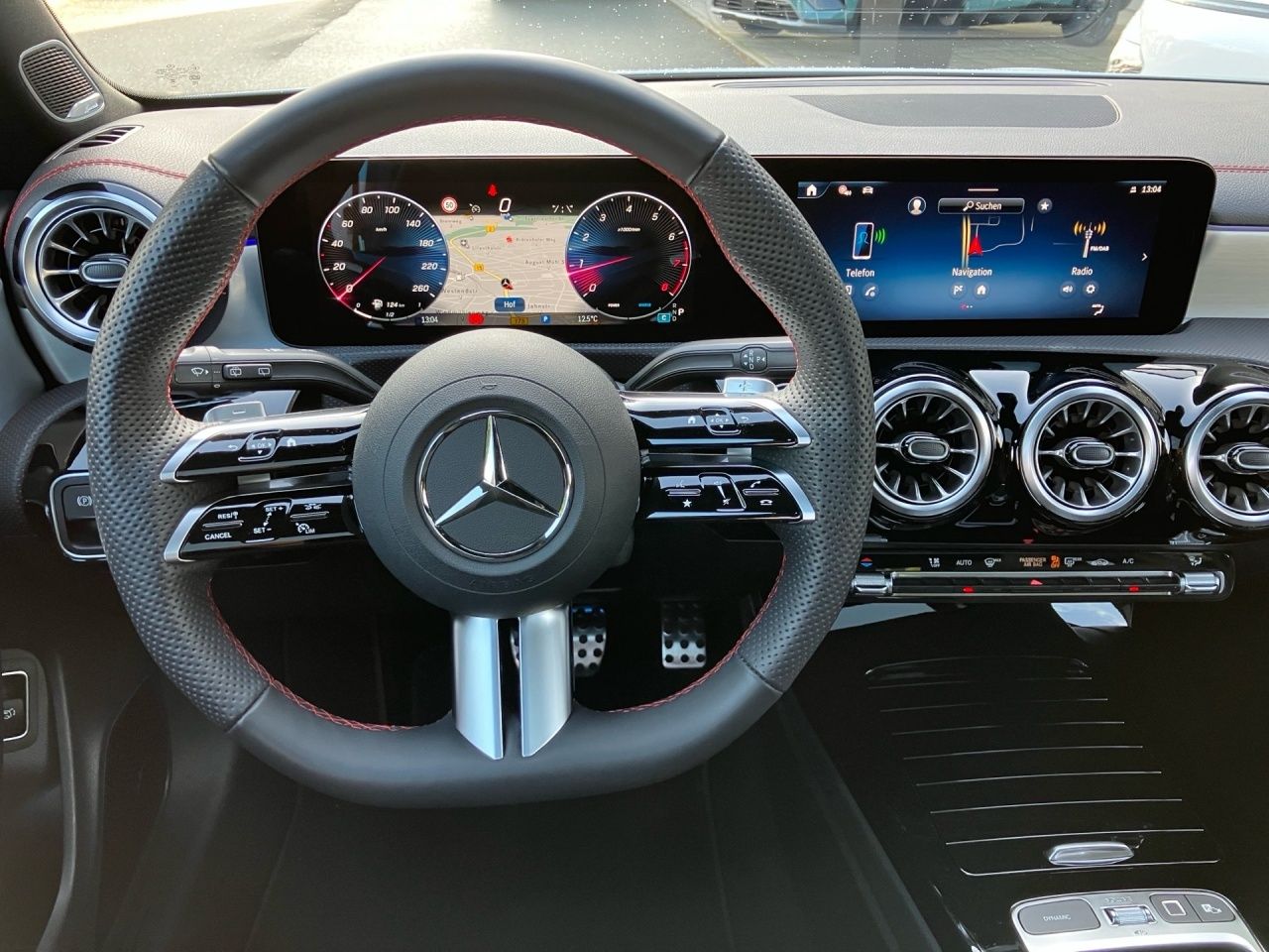 Fahrzeugabbildung Mercedes-Benz CLA 250 4M SB AMG Pano+Night+Burmester+Totw+Ambi