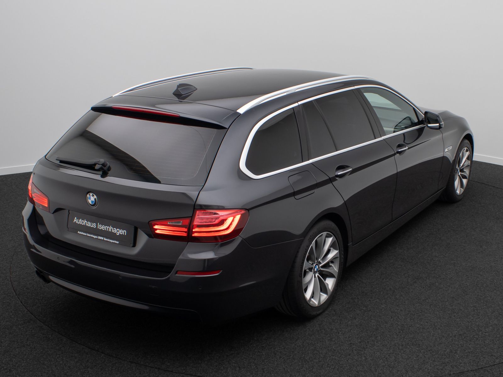 Fahrzeugabbildung BMW 530d xD Modern Line AHK HUD HiFi Leder Standheiz