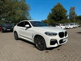 BMW X4 xDrive30d M Sport LEDER°HUD°KAM°LED°ACC°8xALU - BMW X4 Geländewagen 30d mit Diesel-Antrieb