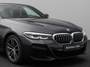 Fahrzeugabbildung BMW 520d M Sport  Kamera HUD DAB HiFi AHK DisplayKey
