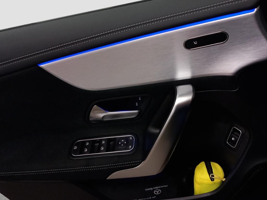 Fahrzeugabbildung Mercedes-Benz A 250 e Kompaktlimousine AMG Line*NightPaket*LED
