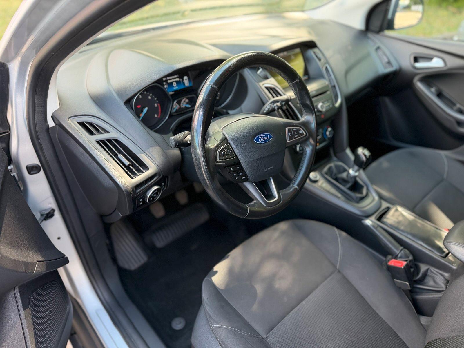 Ford Focus 2015 — photo 6
