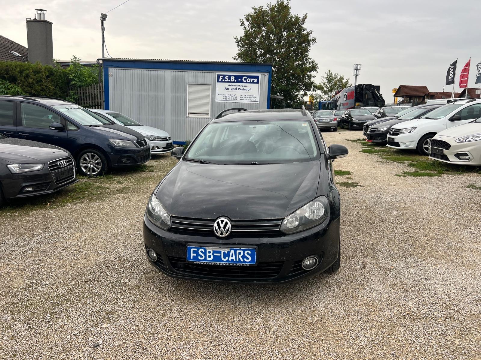 Volkswagen Golf 2013 — rear view