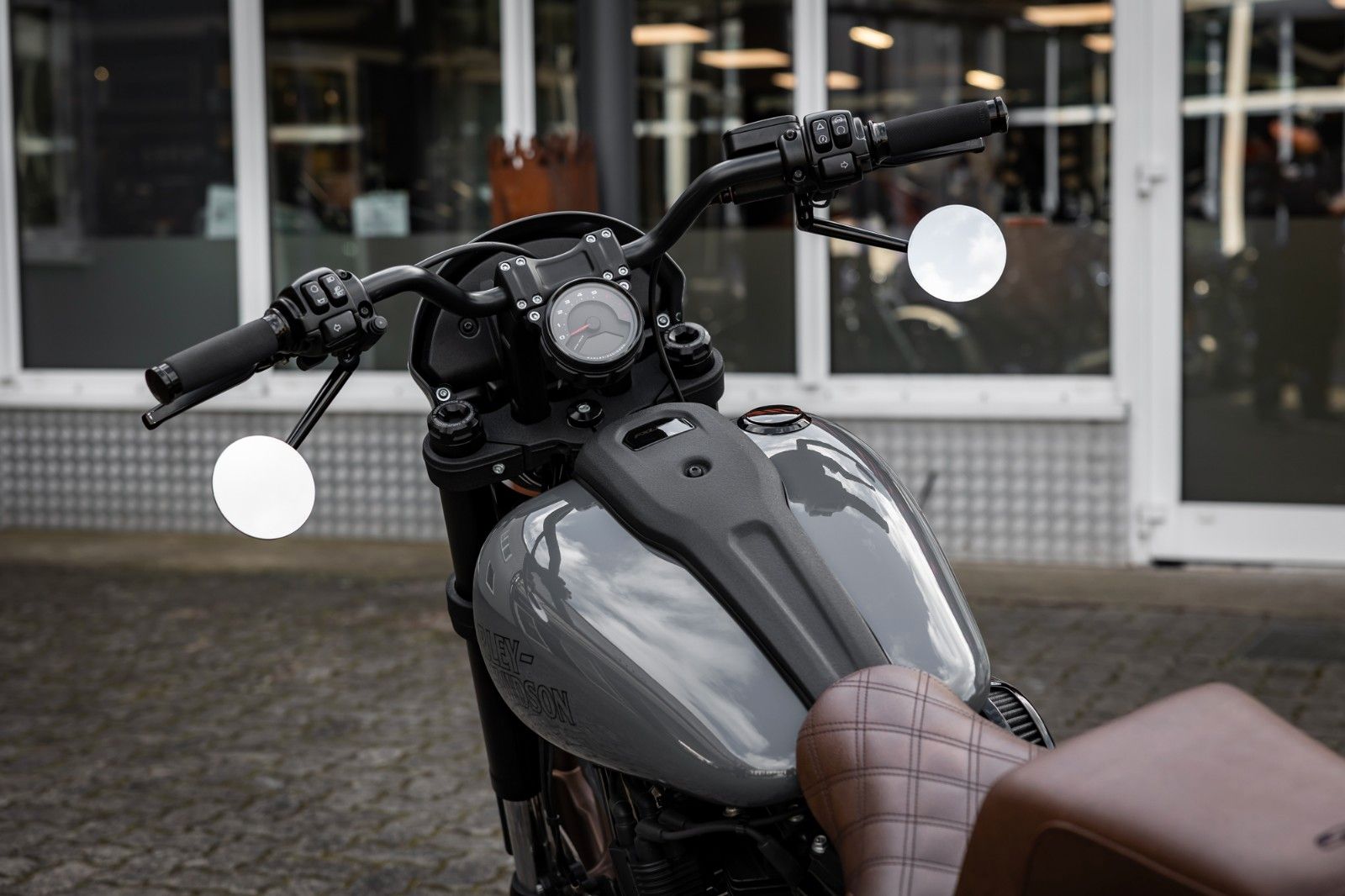 Fahrzeugabbildung Harley-Davidson FXLRS LOW RIDER S 117 CUI - JEKILL&HYDE -