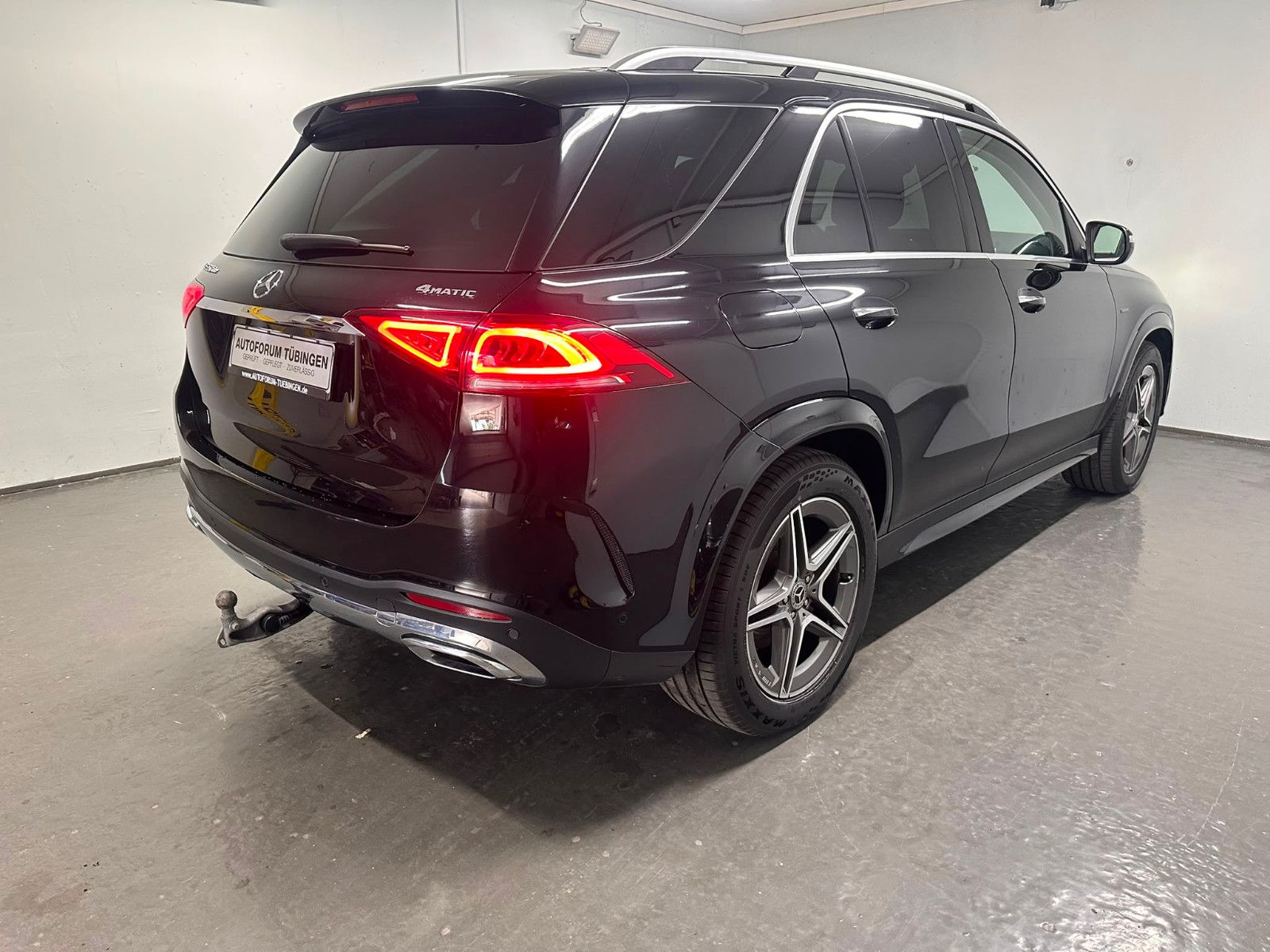 Fahrzeugabbildung Mercedes-Benz GLE 350 de 4MATIC *AMG-LINE*DISTRO*AHK*KEYLESS*