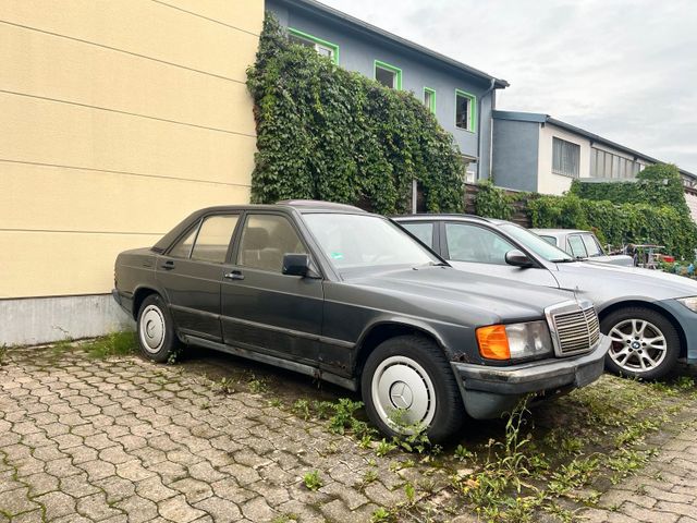 Mercedes-Benz MERCEDES BENZ 190E (1988)