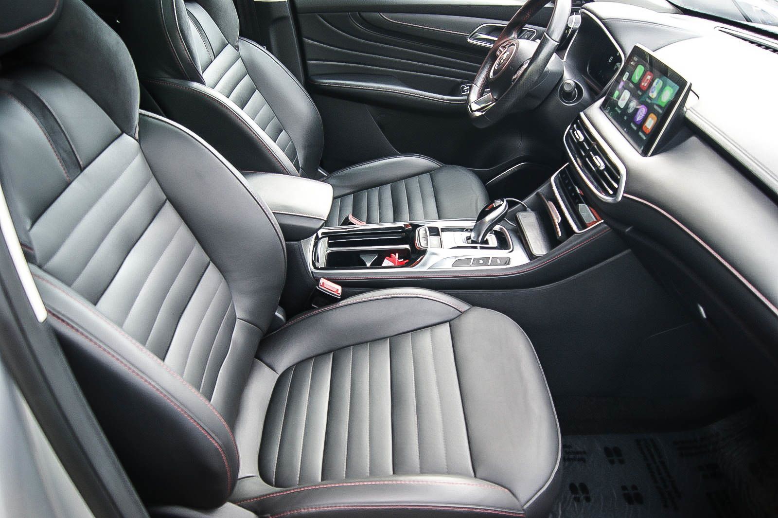 Fahrzeugabbildung MG HS 1.5T-GDI Aut. Luxury PANORAMA LEDER ASSISTENT