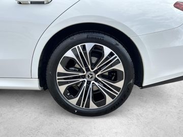 Mercedes E 200 - 4