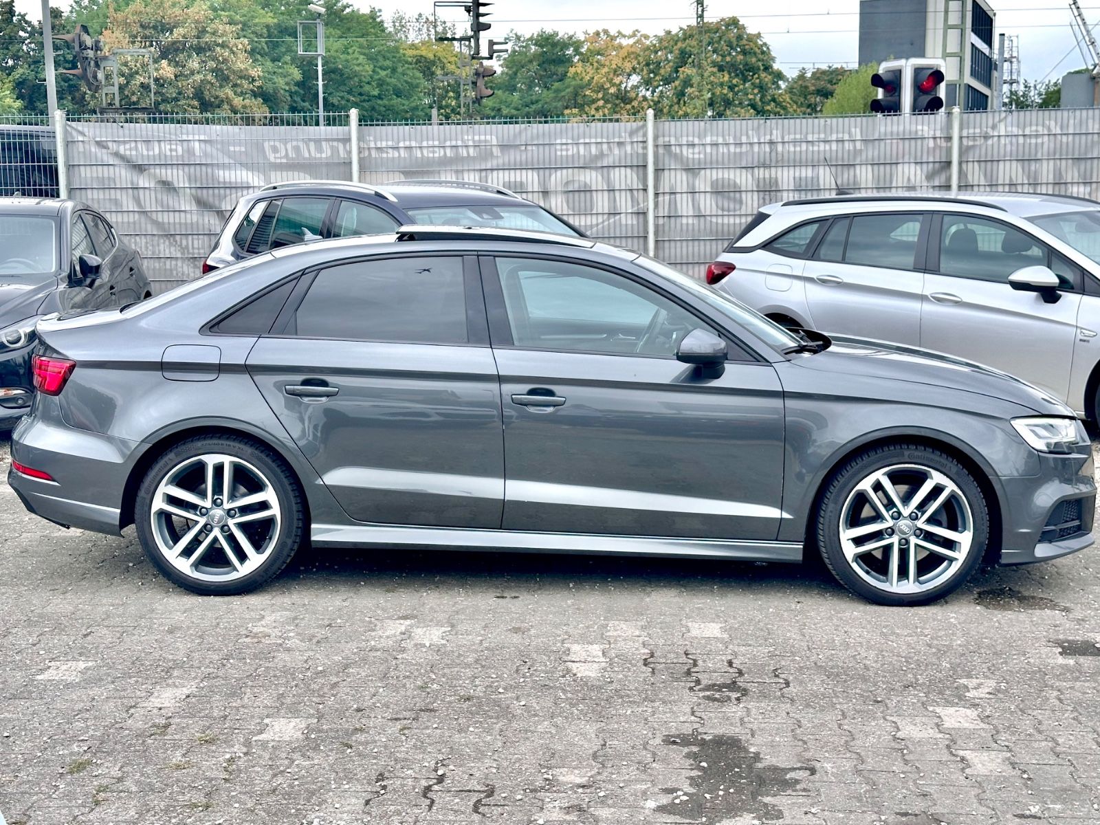 Fahrzeugabbildung Audi A3 S LINE SPORT QUATTRO LIMOUSINE*PANO+AUTOM*