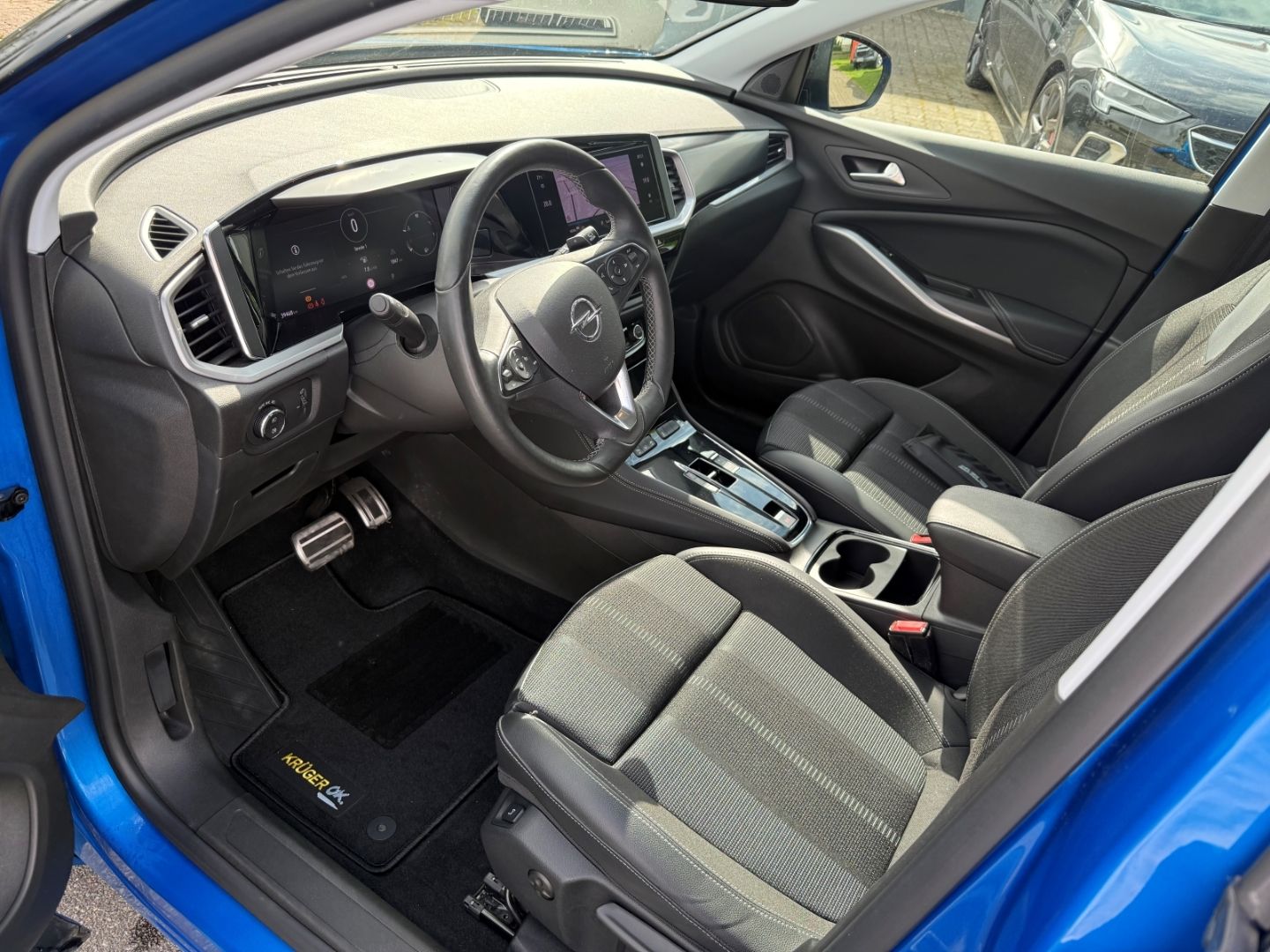 Fahrzeugabbildung Opel Grandland 1.2 Elegance SHZ+LHZ+Kamera+AHK