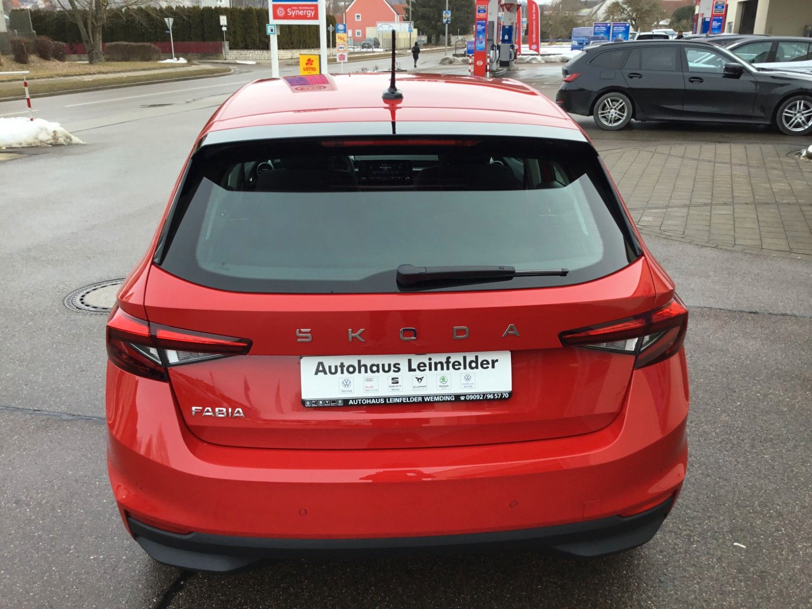 Fahrzeugabbildung SKODA Fabia 1.0l TSI DSG Selection+15"+LED+Sitzheizung