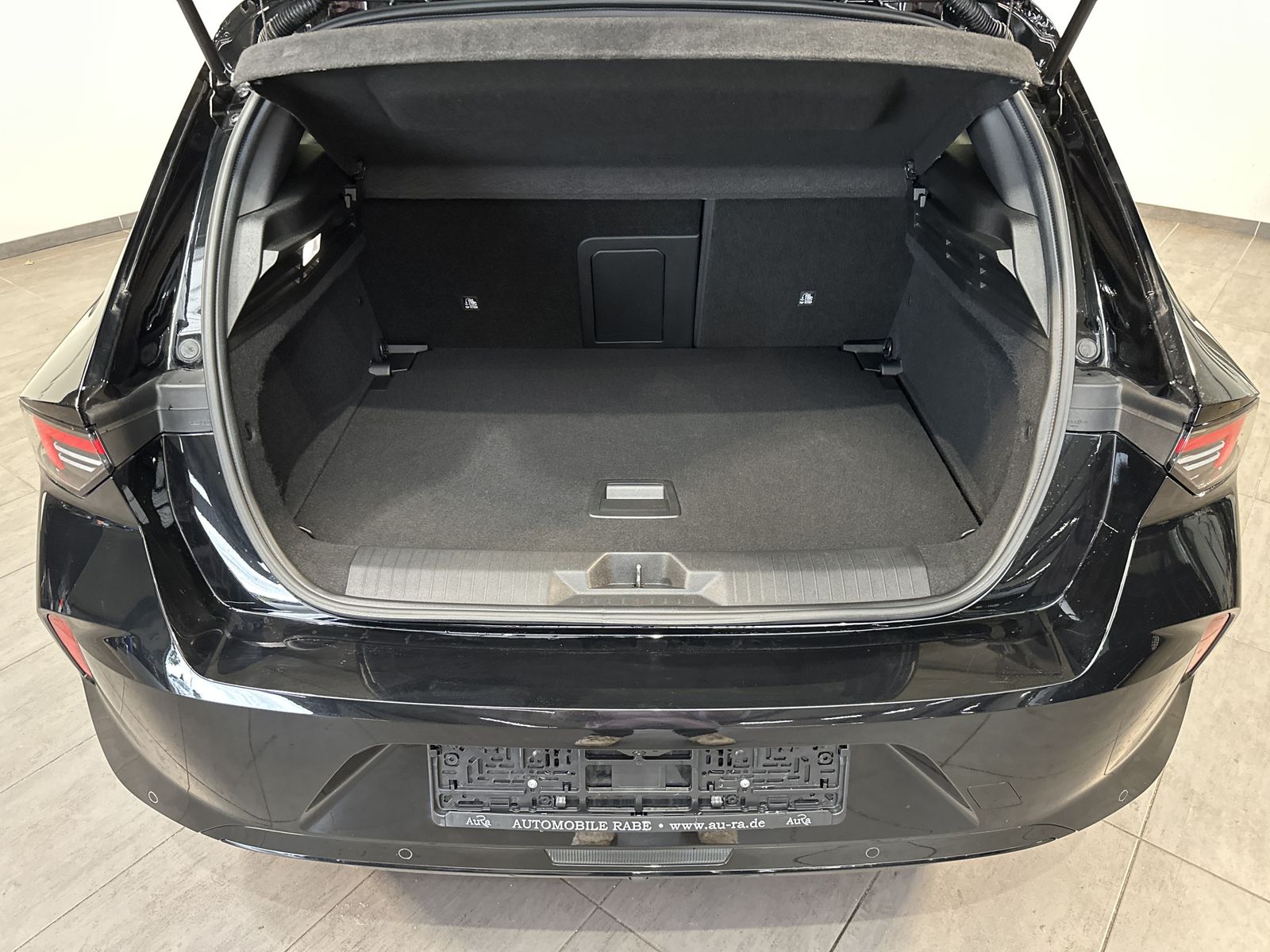 Fahrzeugabbildung Opel Astra SpT 1.2 Turbo GS NAV+LED+360°+VCOCKPIT+1HD