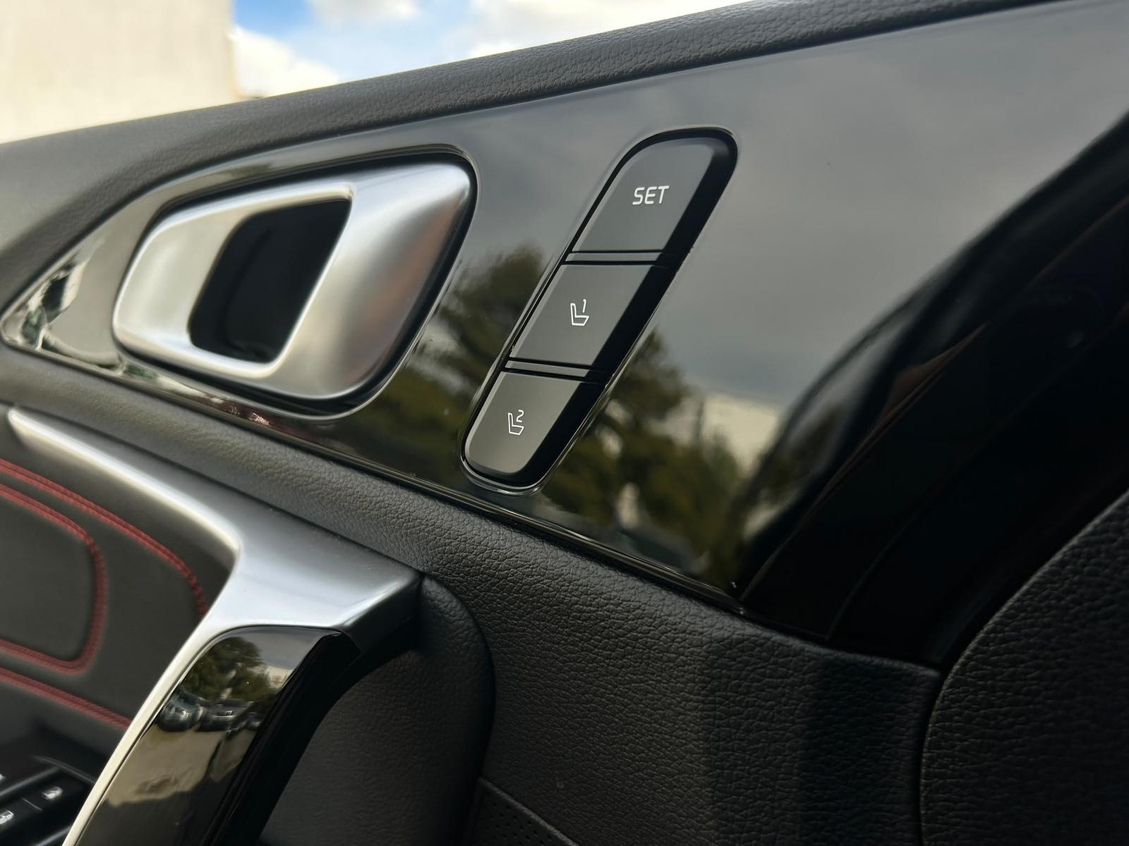 Kia Ceed GT 2.HD|AKPRAPOVIC|4xSHZ|KAMERA|18"|DIGITAL