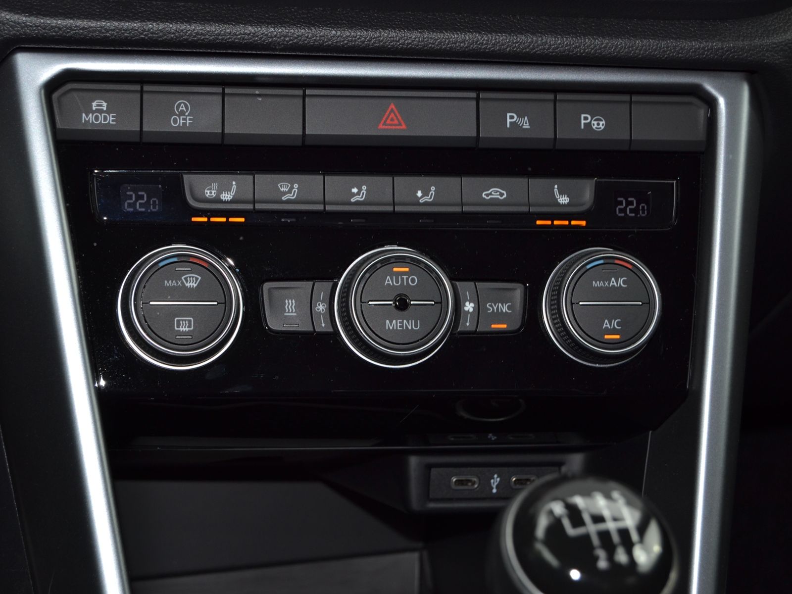 T-Roc 1.5 TSI Active AHK/STANDHEIZUNG/17-ZOLL/LE